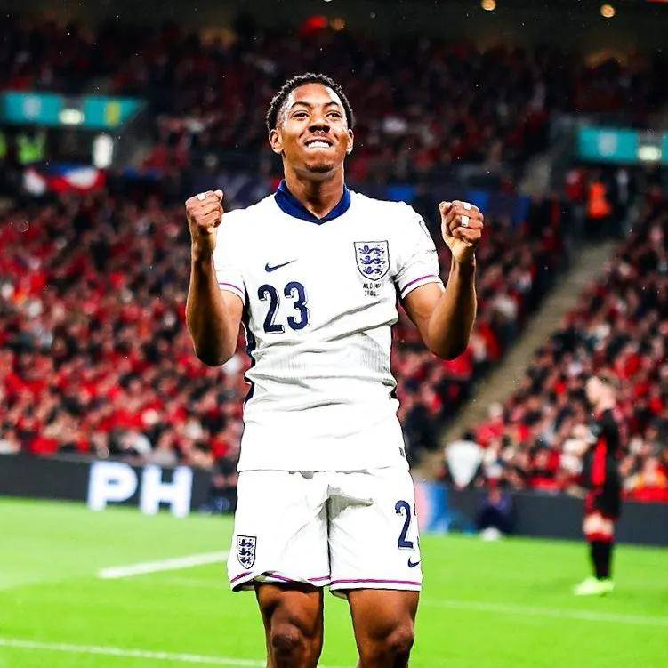 阿森纳球迷怒斥主帅，呼吁改革