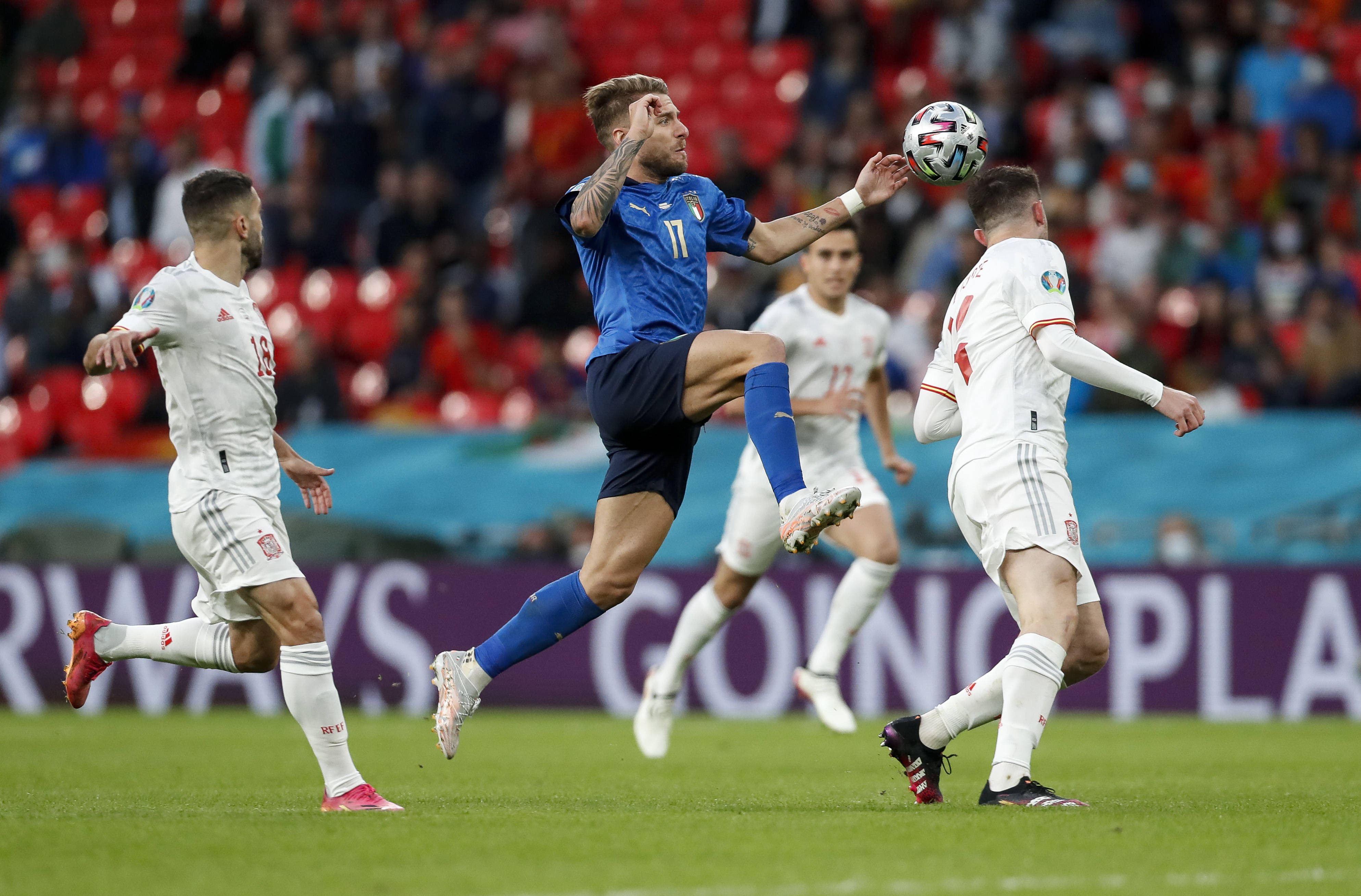 意大利挺进决赛，力压西班牙