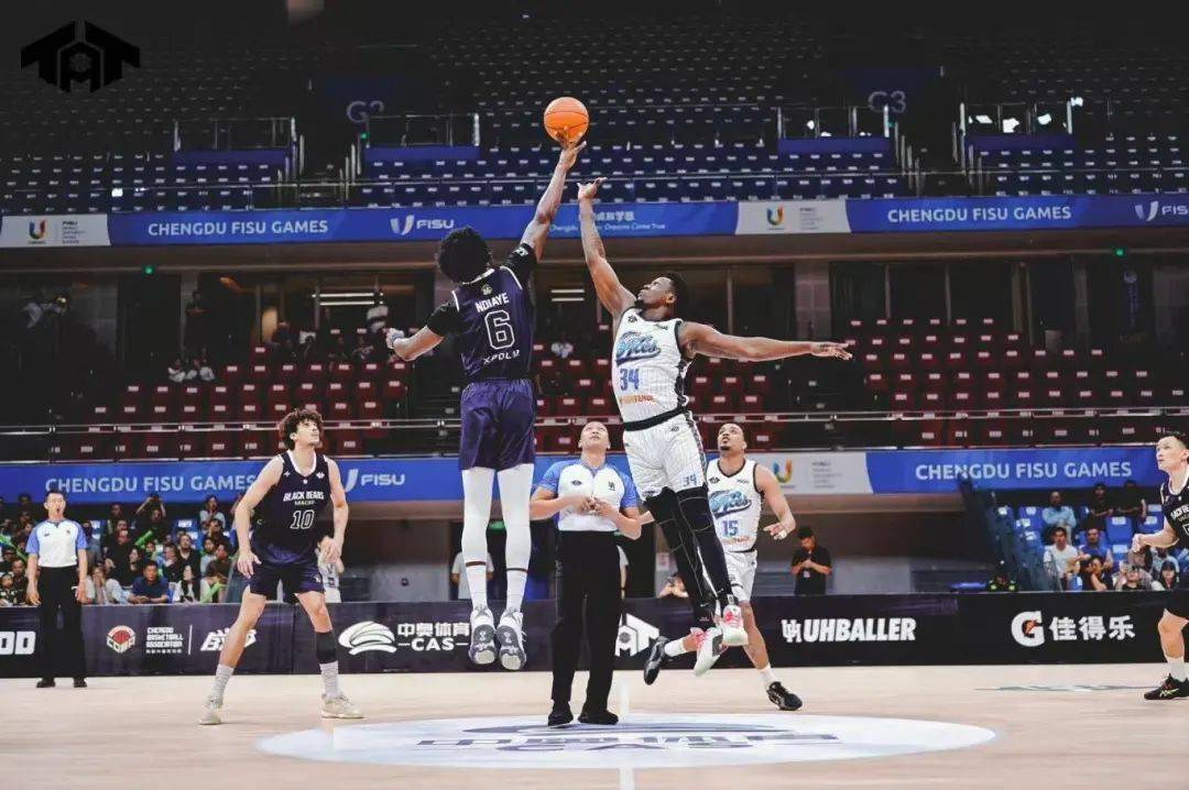 世界篮球锦标赛马上要开始，球员们备战