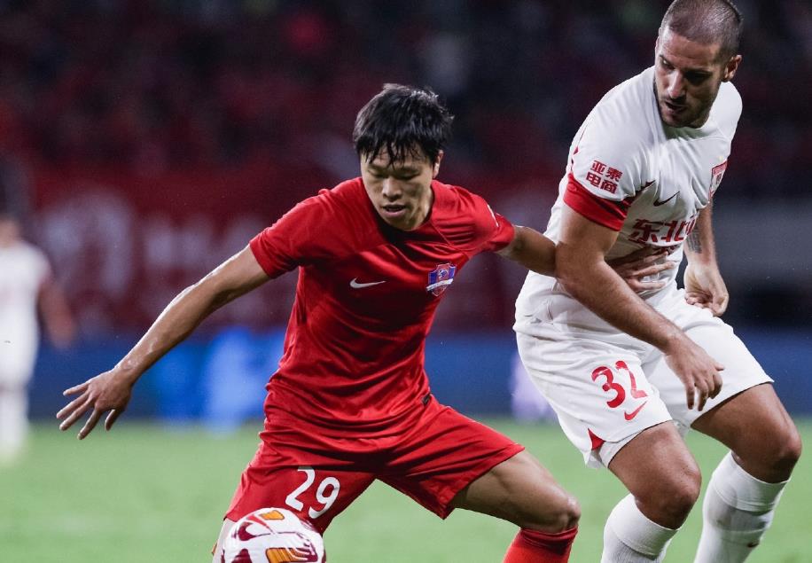 意大利足球风云再起，球队角逐热度持续