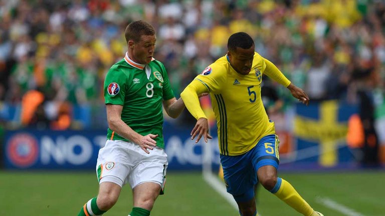 西班牙战平瑞典，保持不败纪录