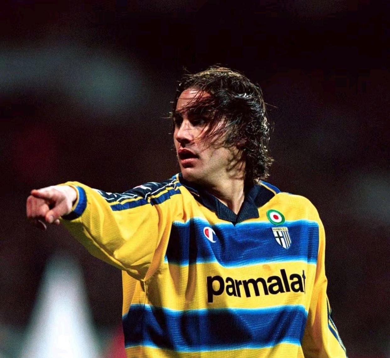 卡纳瓦罗率队连胜，冲击联赛前三