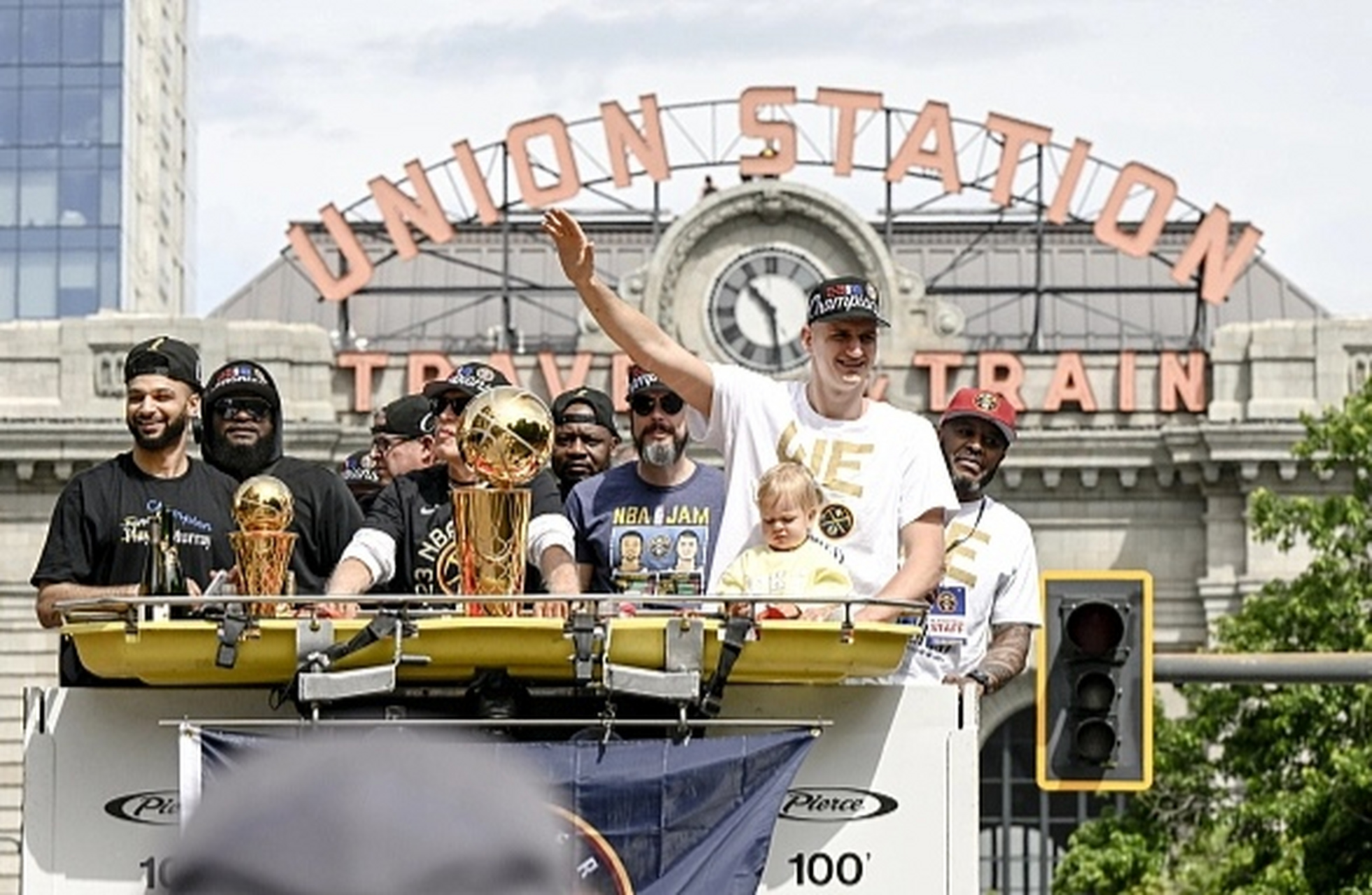 热火客场击败掘金，赢得连胜