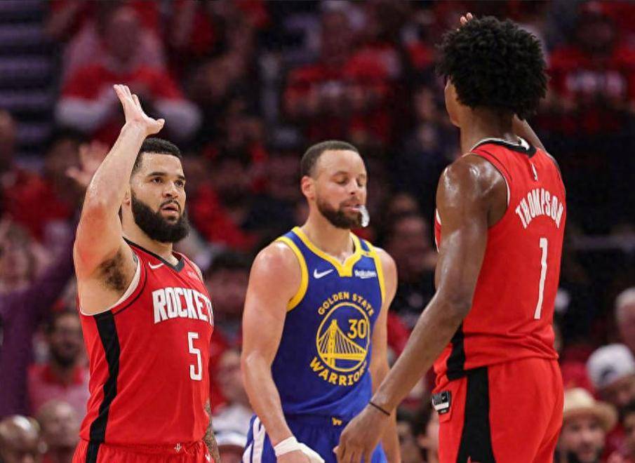 勇士主场逆转火箭获胜